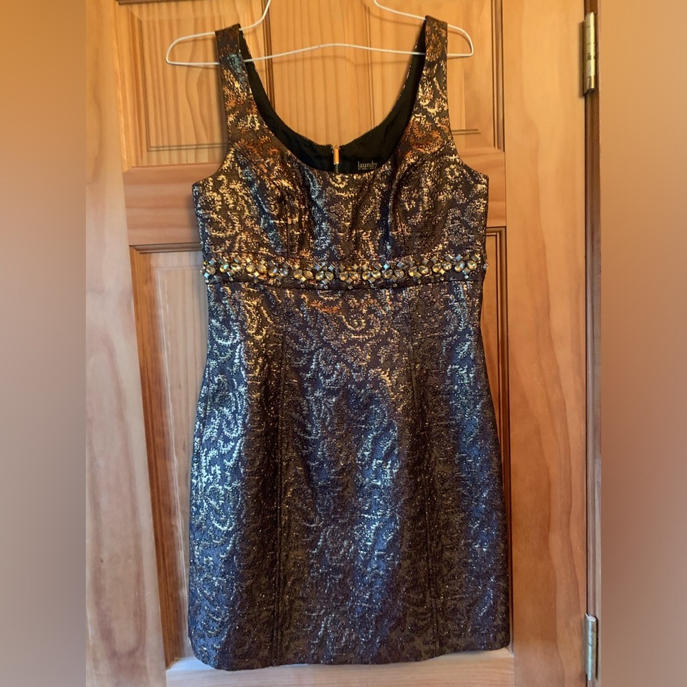 Laundry by Shelley Segal, Los Angeles Sz 4